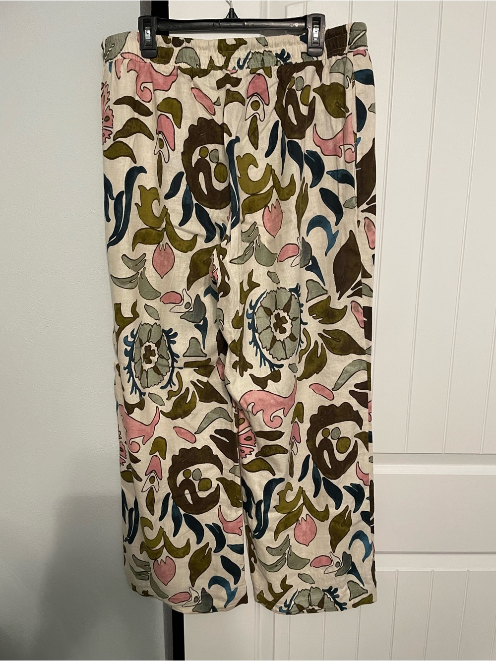 Joie Floral Linen-Blend Wide Leg Pants in Cream, Pink & Olive - Picture 5 of 6